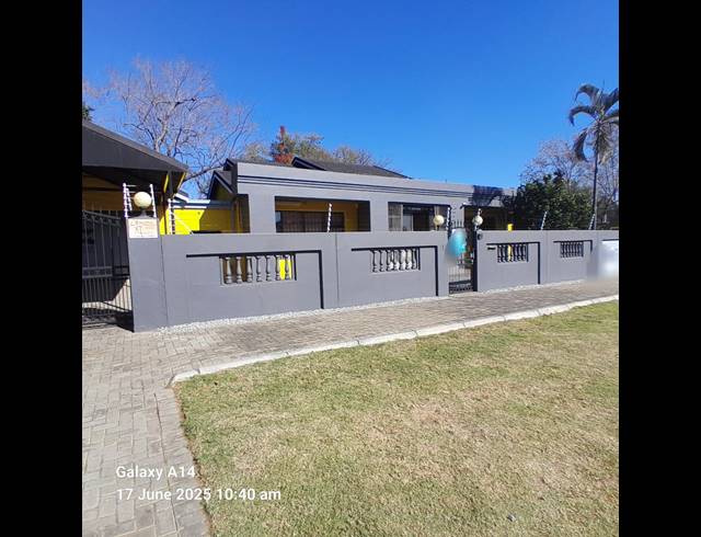 226M² BUSINESS FOR SALE IN BO-DORP